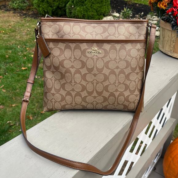 COACH NWOT, Signature Khaki Leather Crossbody Bag, Larger Size! - Picture 9 of 11